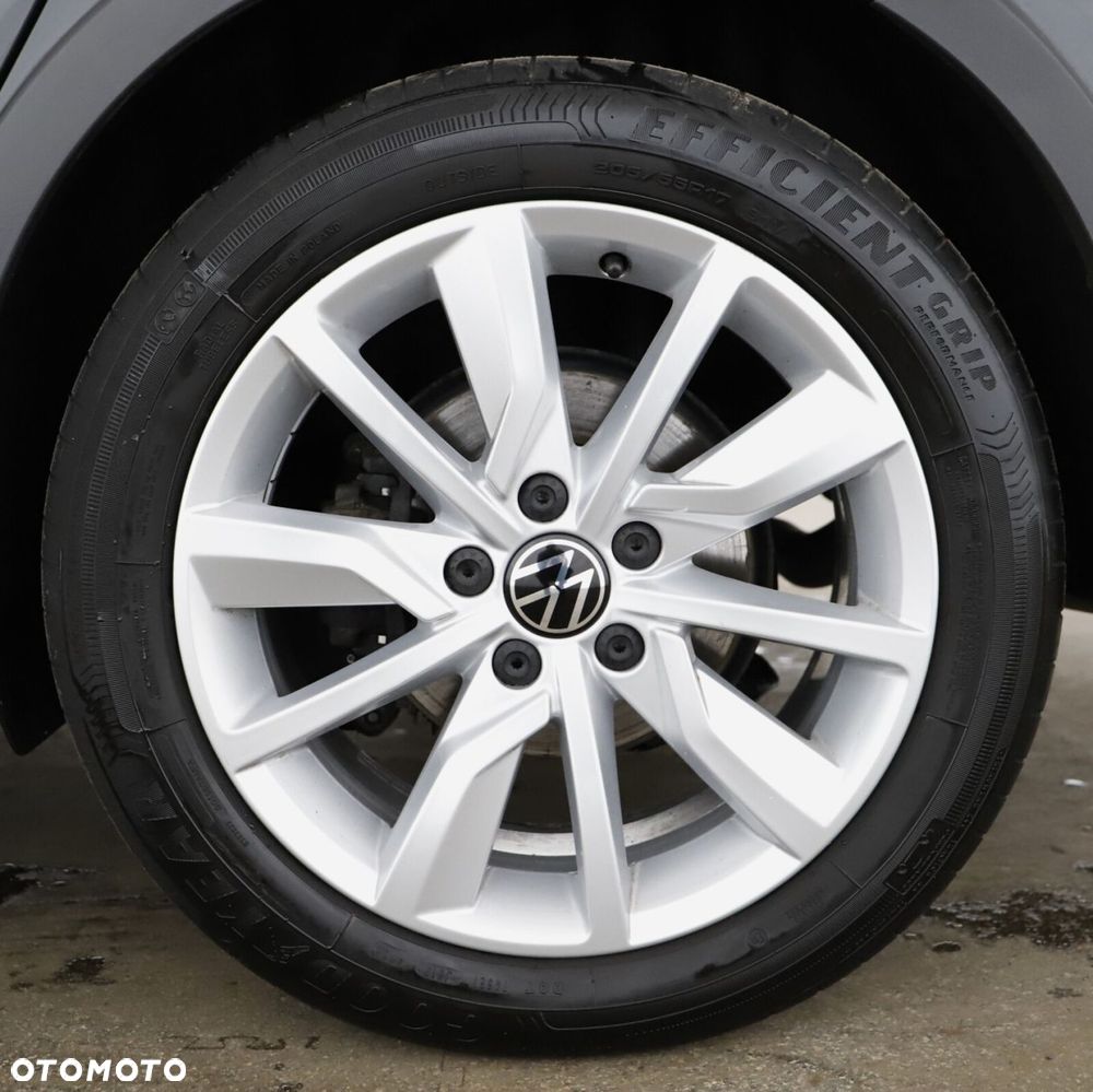Volkswagen Golf - 25