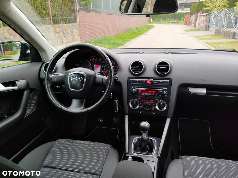 Audi A3 Sportback 1.6 Ambition - 16