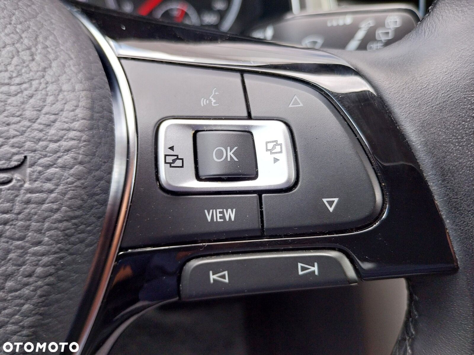 Volkswagen T-Roc - 16