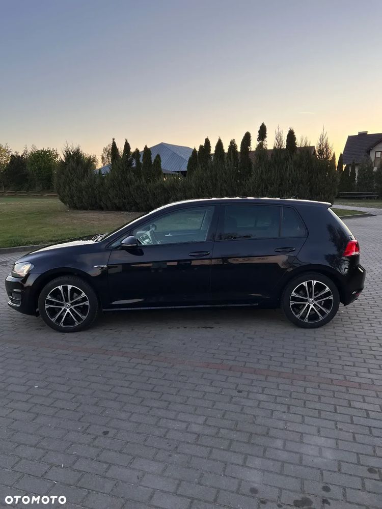 Volkswagen Golf 2.0 TDI BlueMotion Technology Lounge - 4