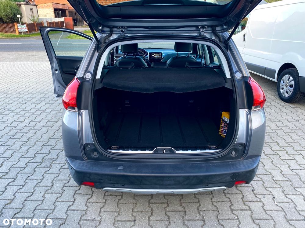 Peugeot 2008 - 10