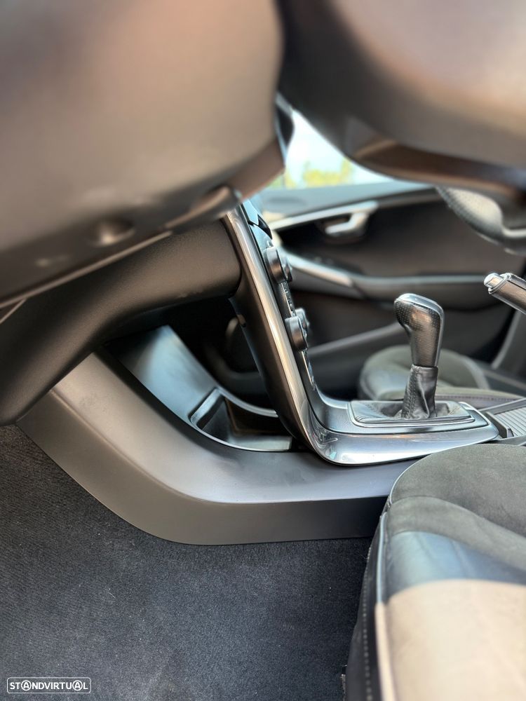 Volvo V40 D4 RDesign - 19