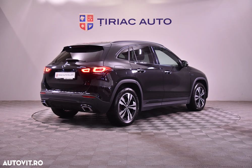 Mercedes-Benz GLA 250 e 8G-DCT - 5