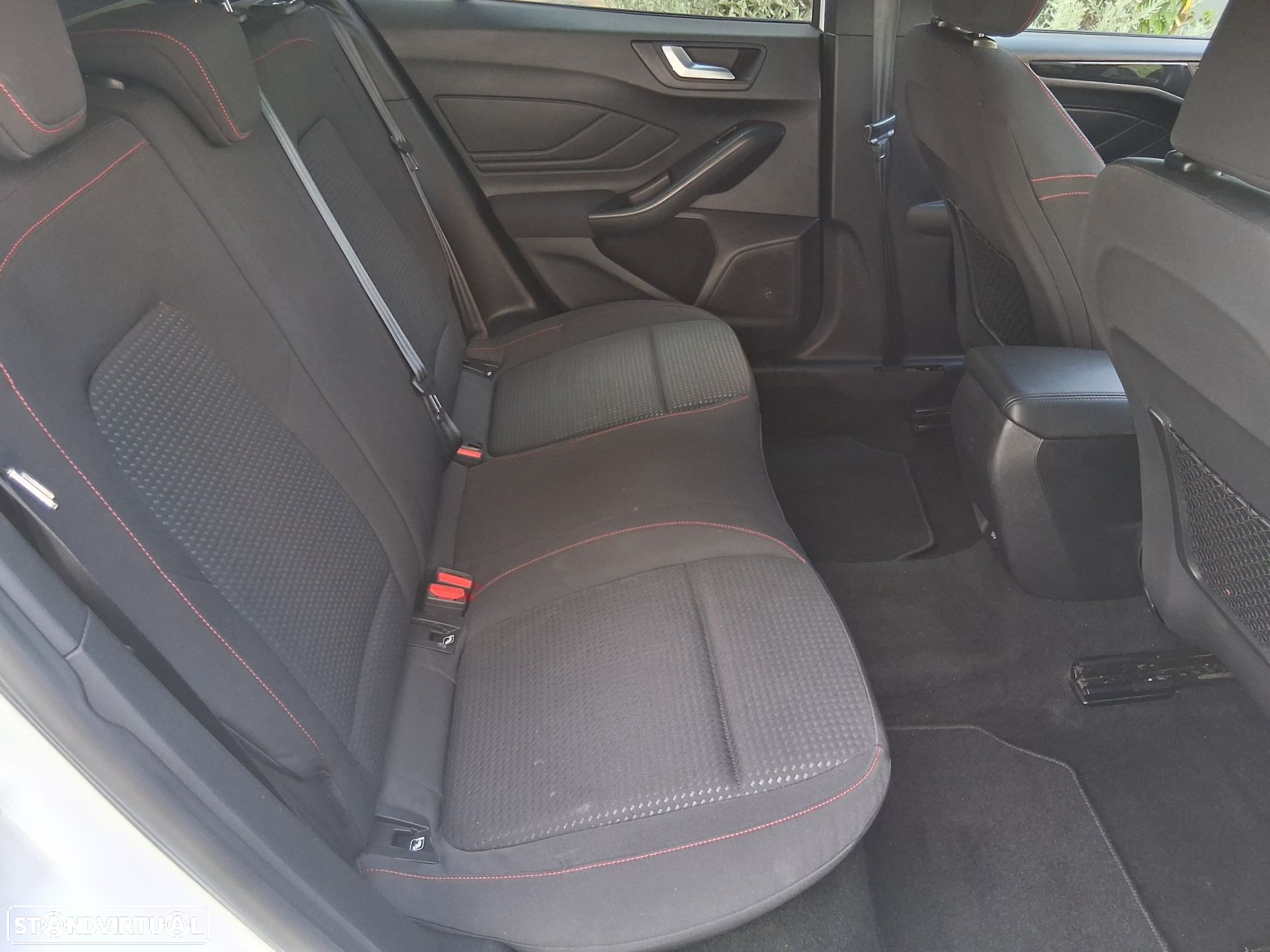 Ford Focus SW 1.0 EcoBoost ST-Line - 46