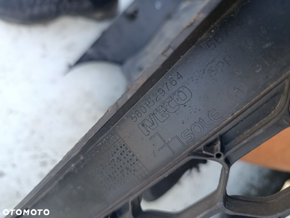 IVECO DAILY 6 VI 5801529764 KRATKA ZDERZAKA ŚRODKOWA PRZÓD - 3