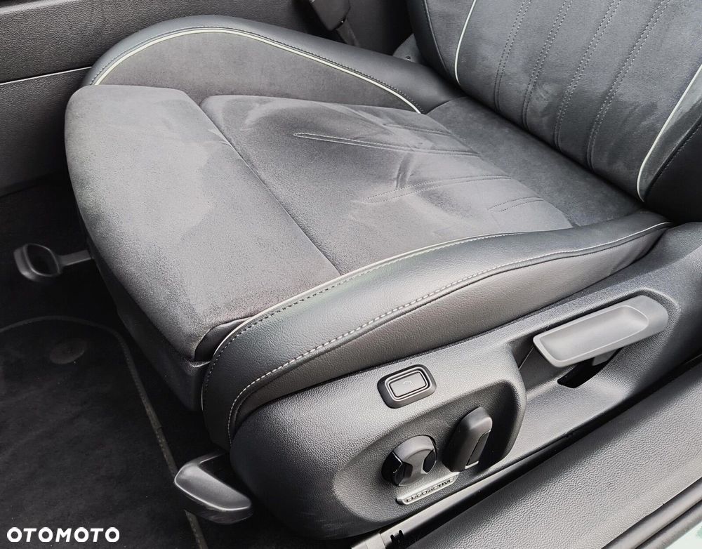 Volkswagen Passat - 13