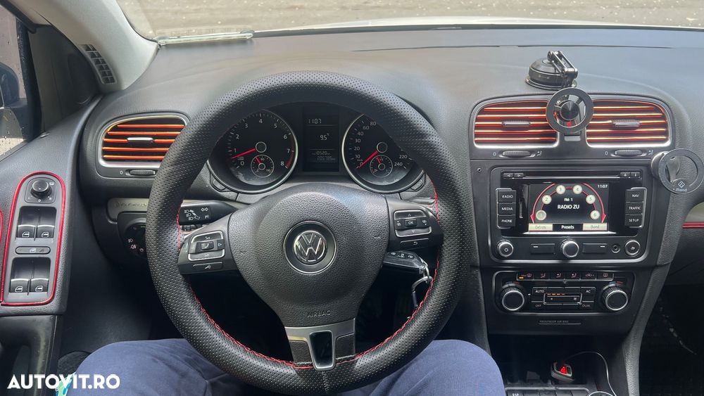 Volkswagen Golf - 12
