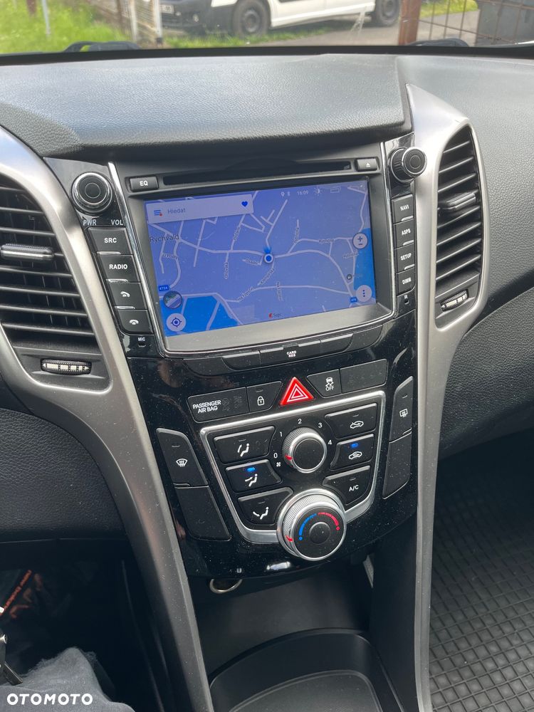 Hyundai i30 1.6 Trend - 13