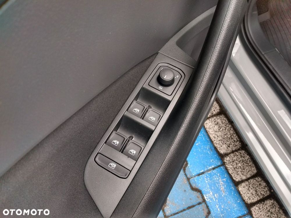 Skoda Scala 1.0 TSI Essence - 12