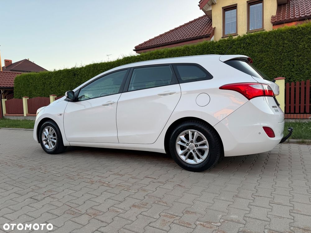 Hyundai i30 1.6 Comfort World Cup - 20