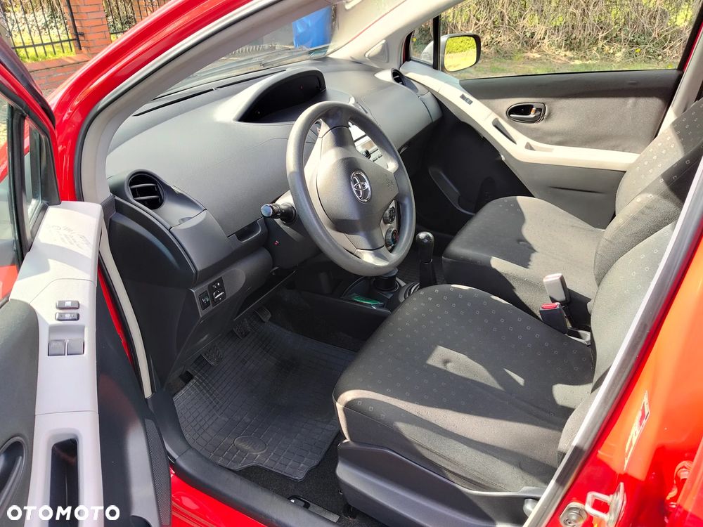 Toyota Yaris 1.3 Luna - 6