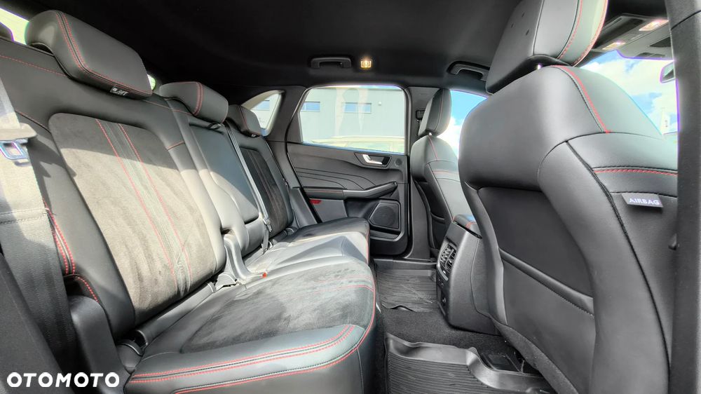 Ford Kuga 2.5 FHEV AWD ST-Line X - 27