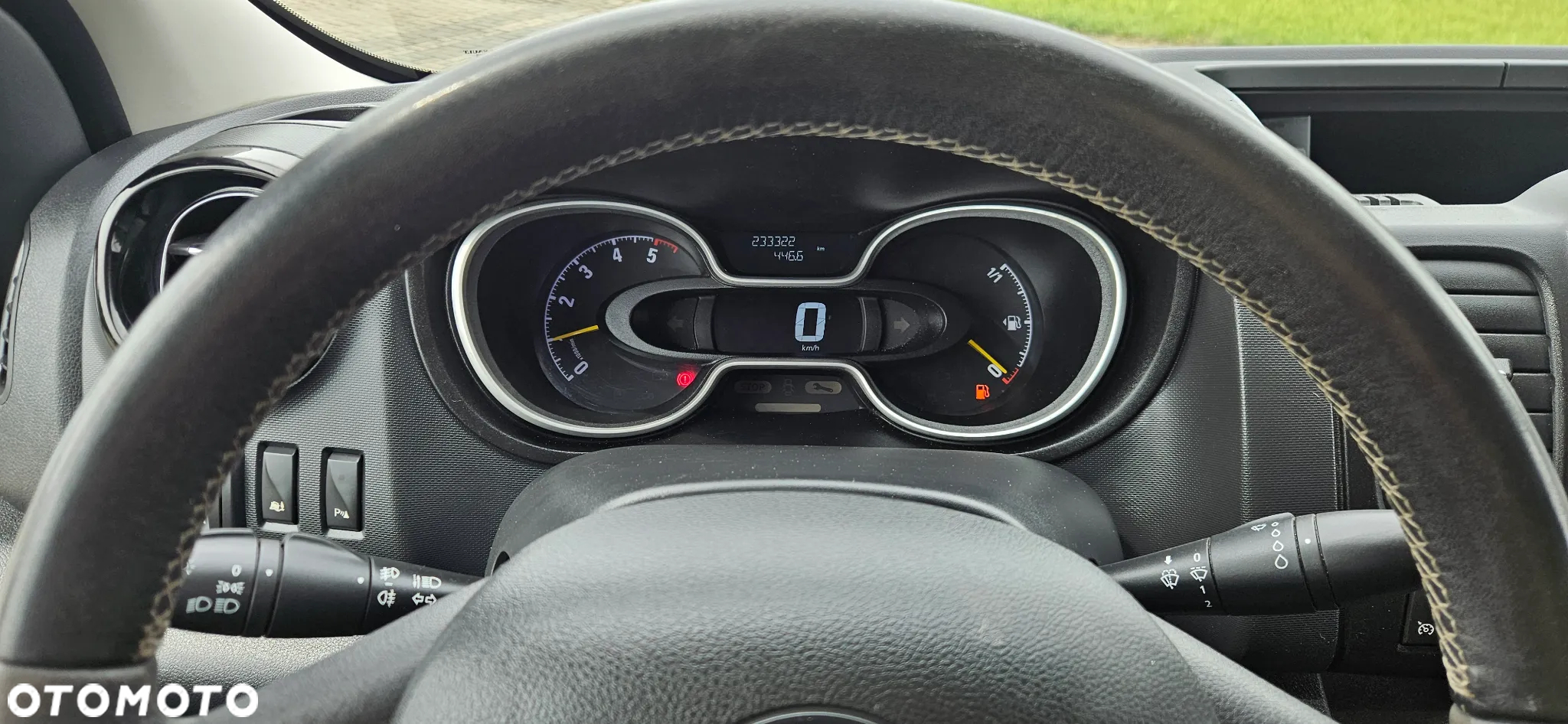 Opel Vivaro - 24