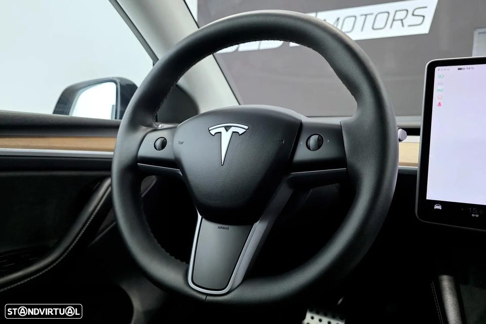 Tesla Model Y RWD - 24