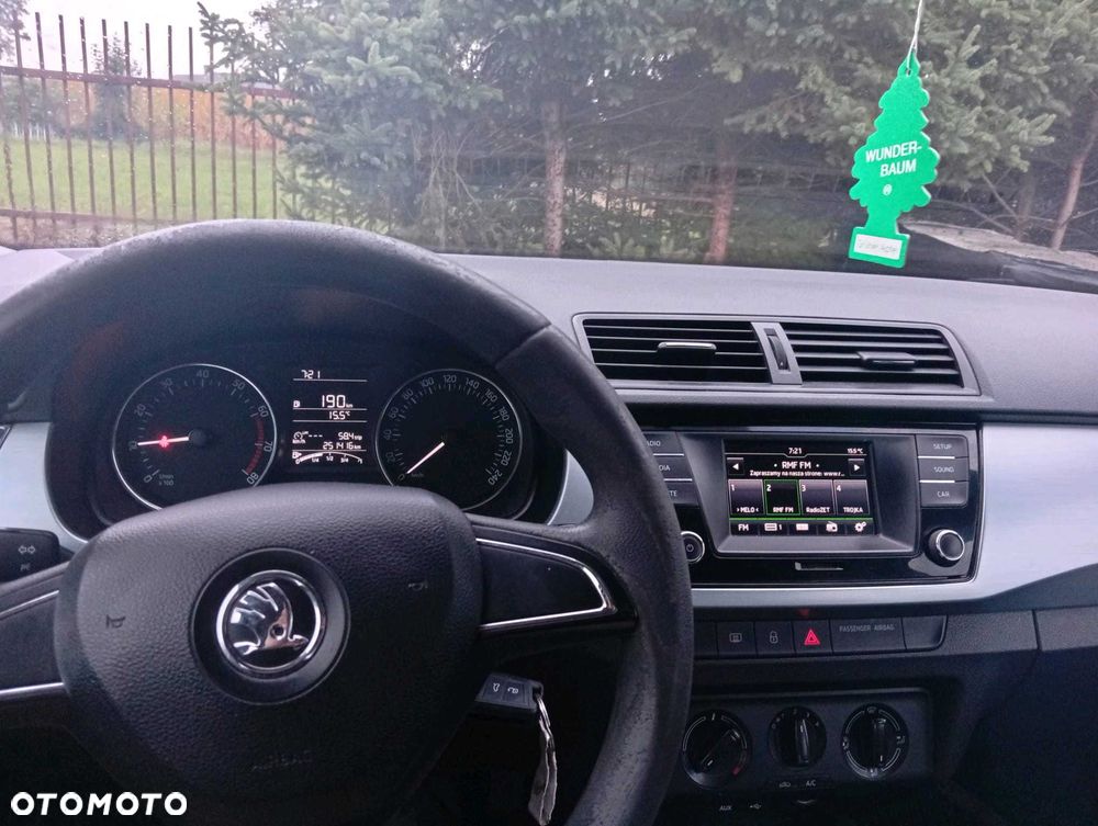 Skoda Fabia - 4