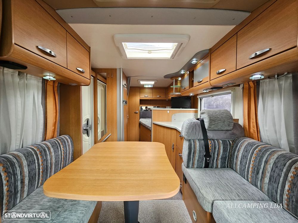 Knaus Sport TI CAMA FRANCESA SALÃO FACE TO FACE - 12