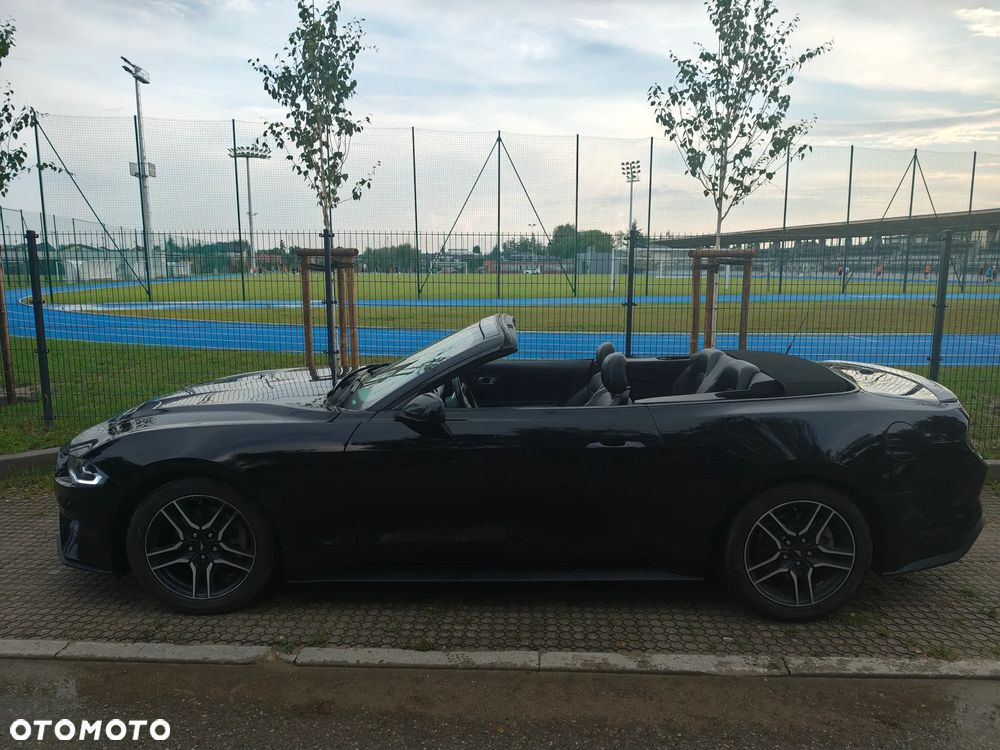 Ford Mustang - 26