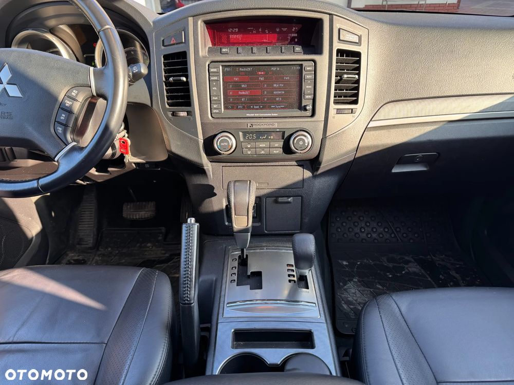 Mitsubishi Pajero 3.2 DID Instyle - 9
