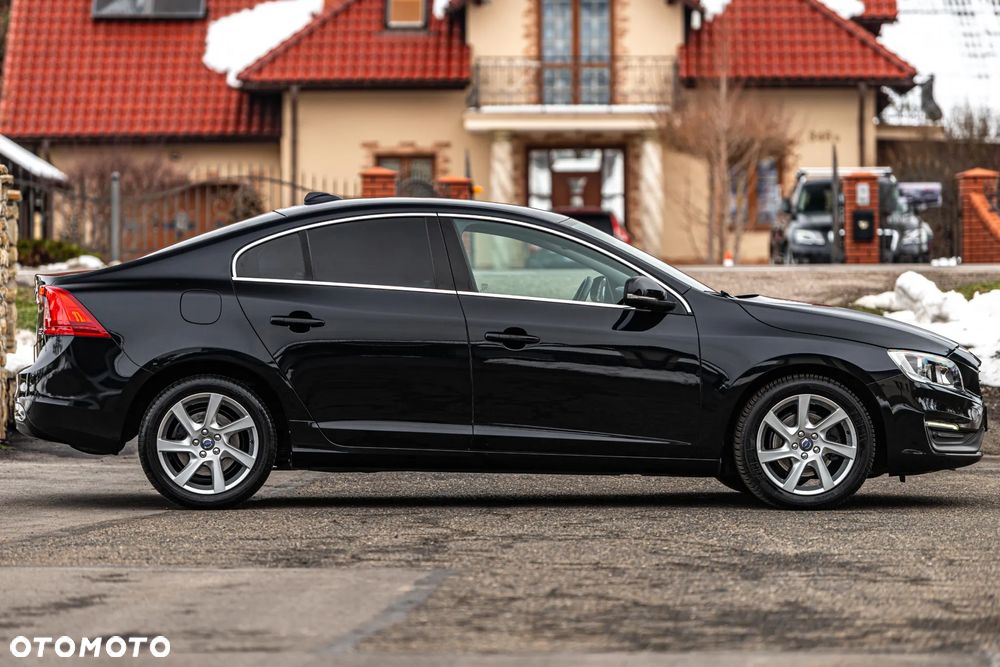 Volvo S60 D2 Momentum - 19
