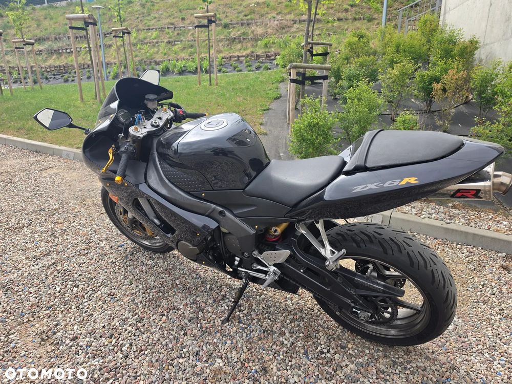 Kawasaki ZXR - 3