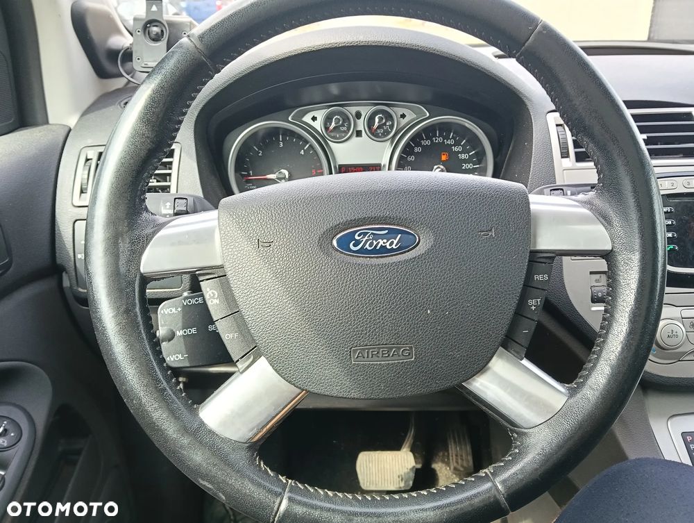 Ford Kuga 2.0 TDCi 4x4 Titanium - 22