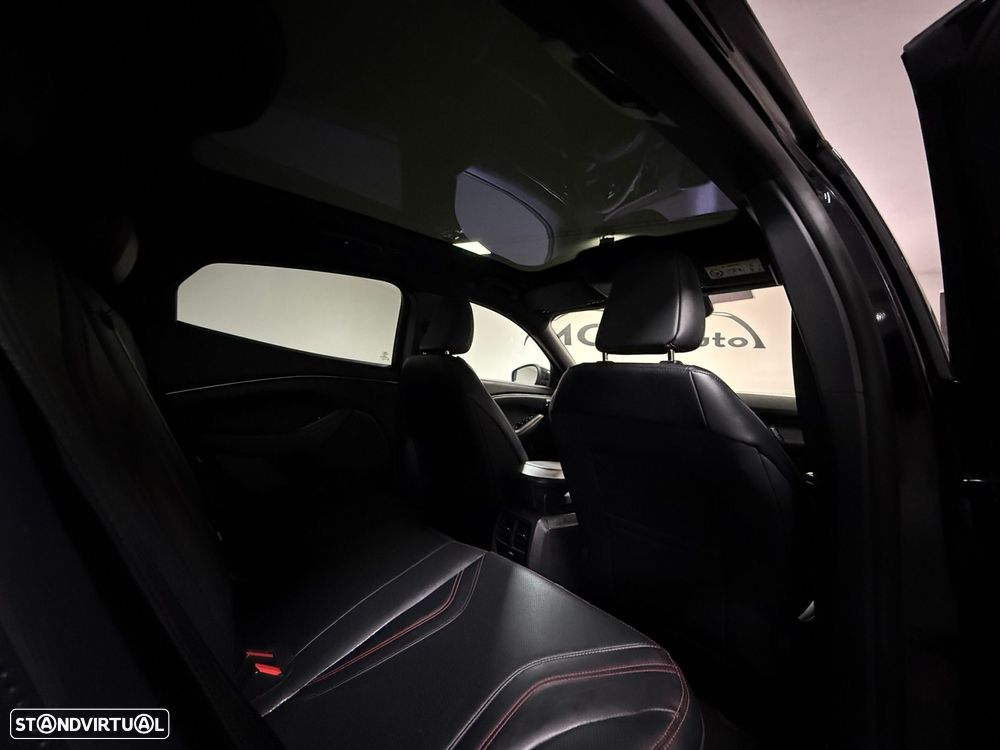 Ford Mustang Mach-E Alargada AWD - 26