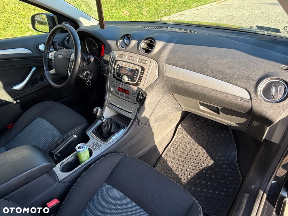 Ford Mondeo - 11