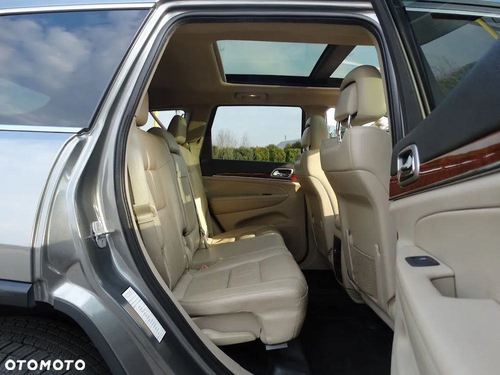 Jeep Grand Cherokee - 14