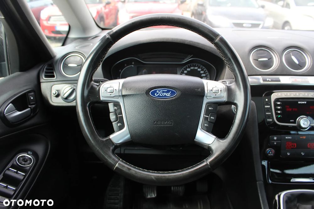 Ford S-Max 2.0 TDCi DPF Titanium - 24