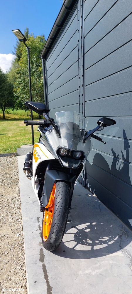 KTM RC 125 - 24