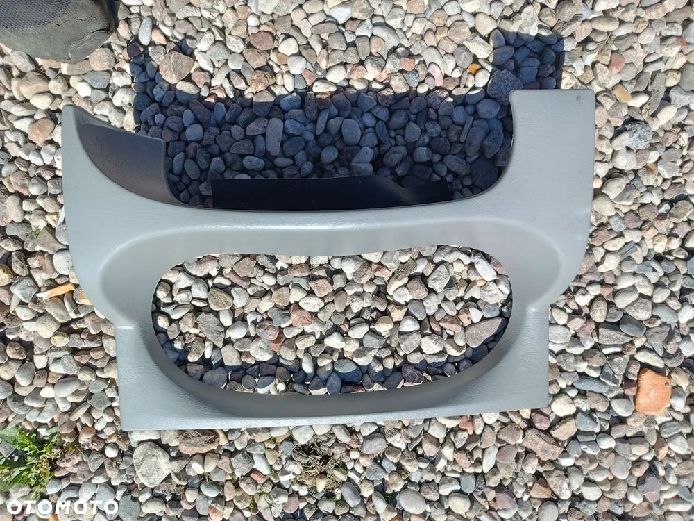 OBUDOWA LICZNIKA RENAULT TRAFIC 8200004607 - 1