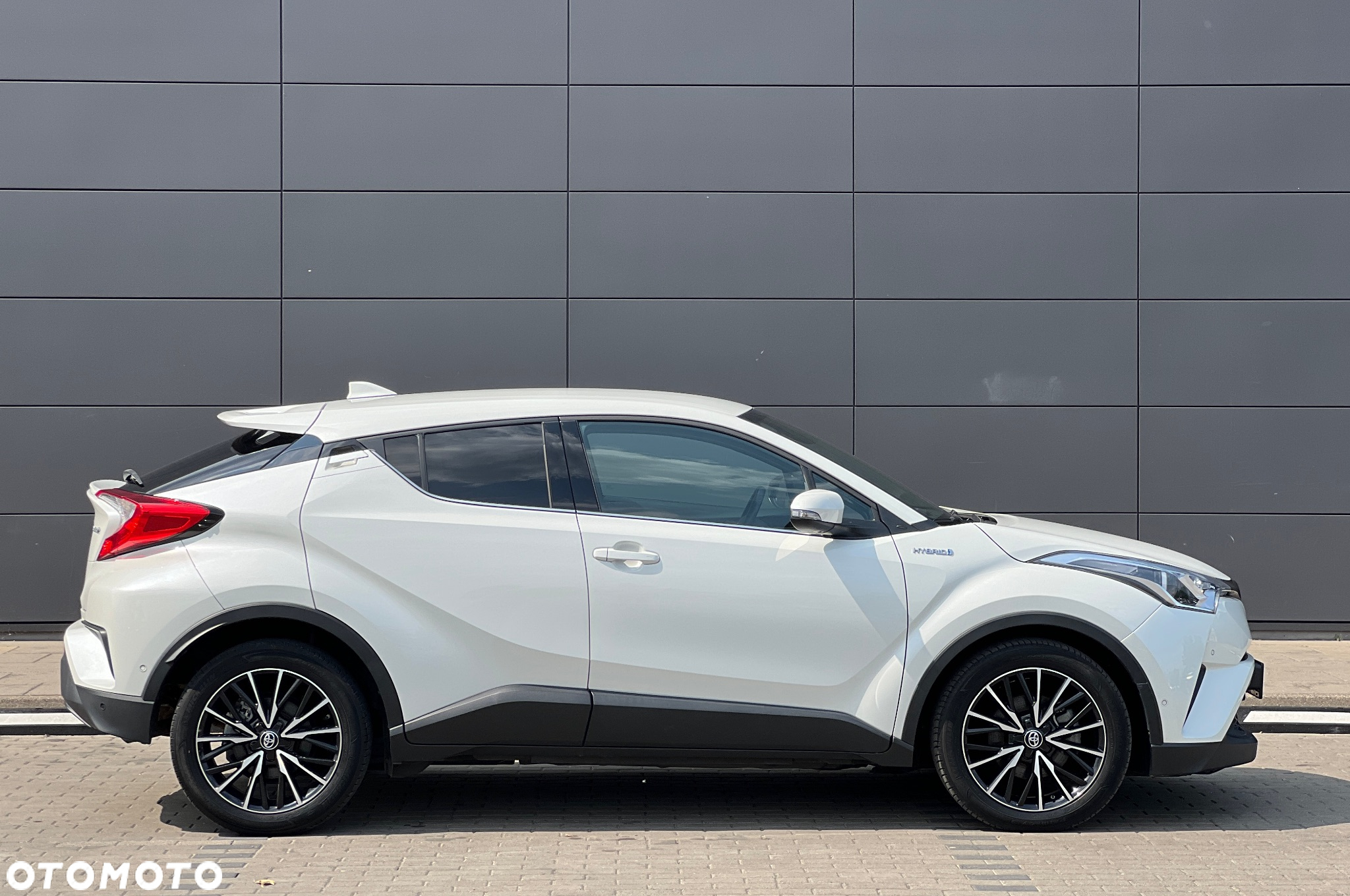 Toyota C-HR 1.8 Hybrid Prestige - 11