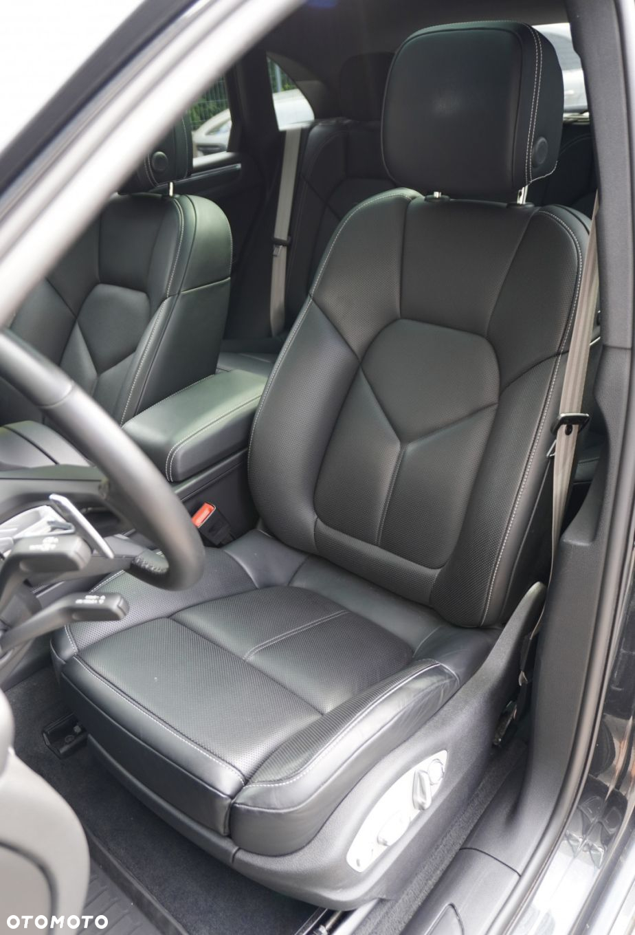 Porsche Macan Standard - 12