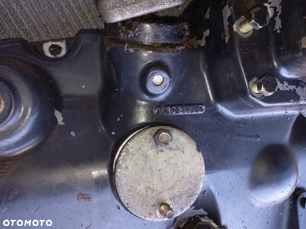 Części Deutz Agroprima,Agroxstra,Agrostar DX 4.31,4.51,4.30,4.50,4.61,4.68,4.71,4.78,wałek,koło zębate,synchronizator,obudowa,skrzynia biegów 4387322,przystawka napędu,atak,pompa,kabina,most,zwolnica,podnosnik - 6