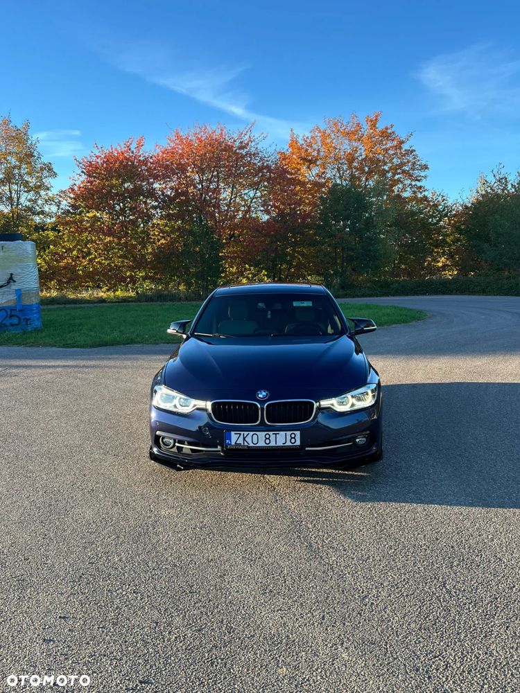 BMW Seria 3 330i - 26