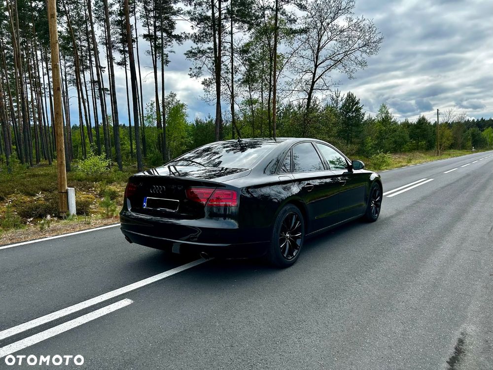Audi A8 - 6