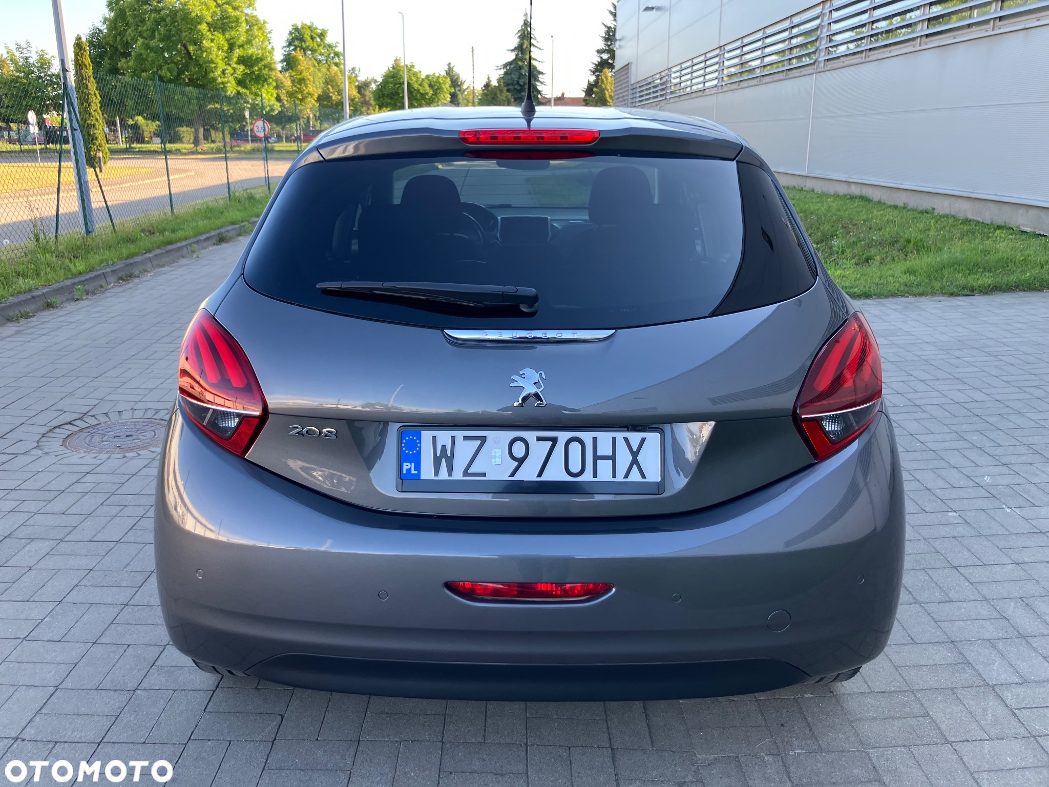 Peugeot 208 1.2 PureTech Allure S&S EAT6 - 9