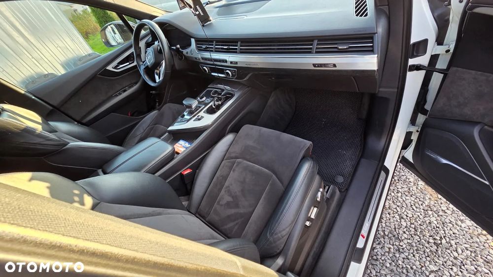 Audi Q7 - 24