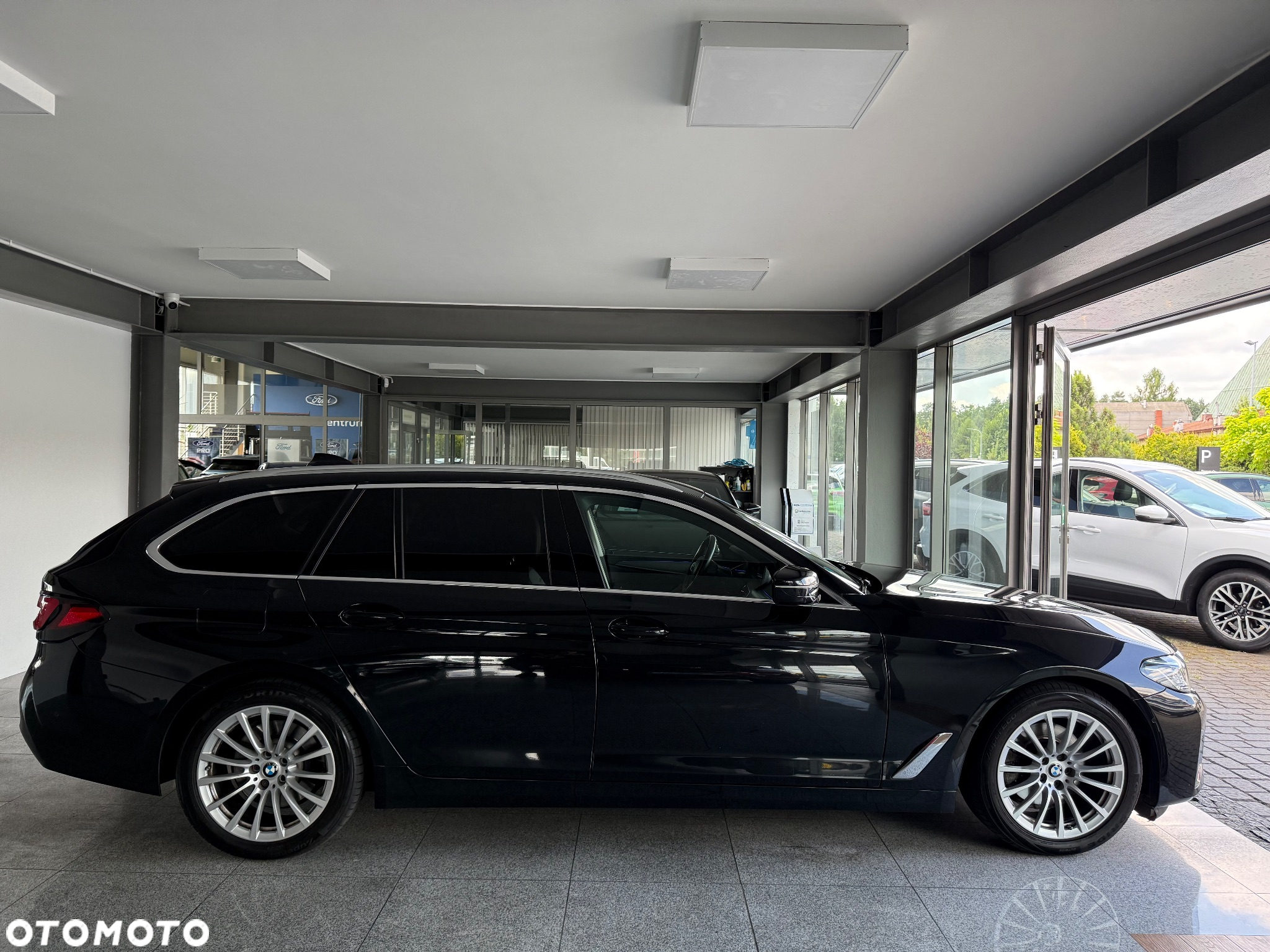 BMW Seria 5 - 16