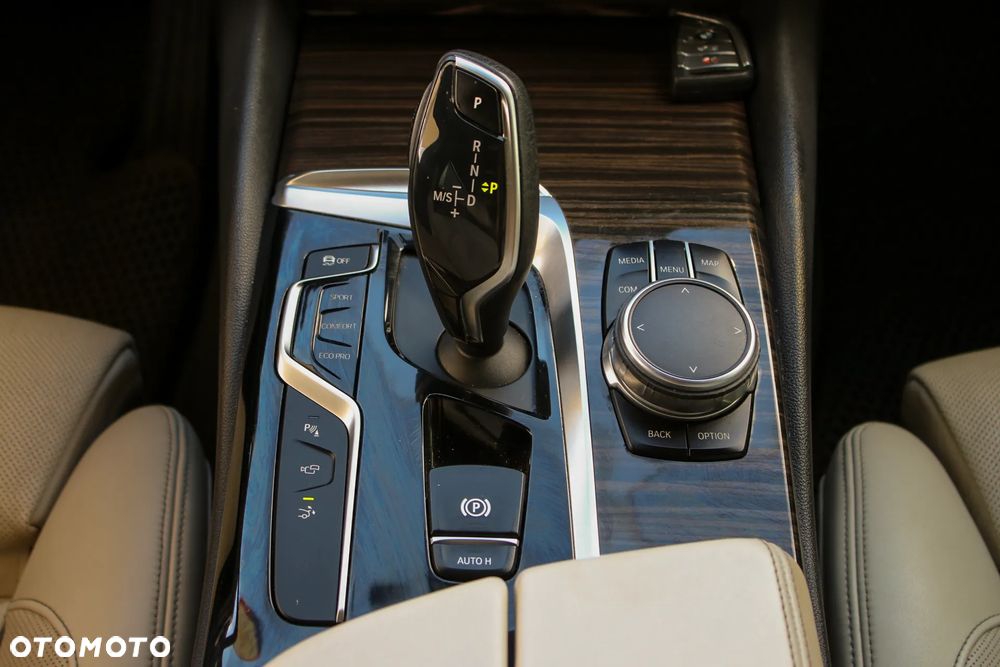 BMW 6GT 640i xDrive Sport Line - 37