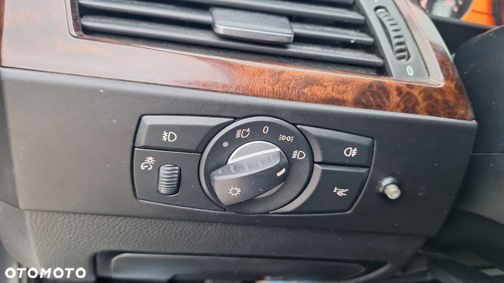 BMW Seria 5 530d Edition Sport - 15