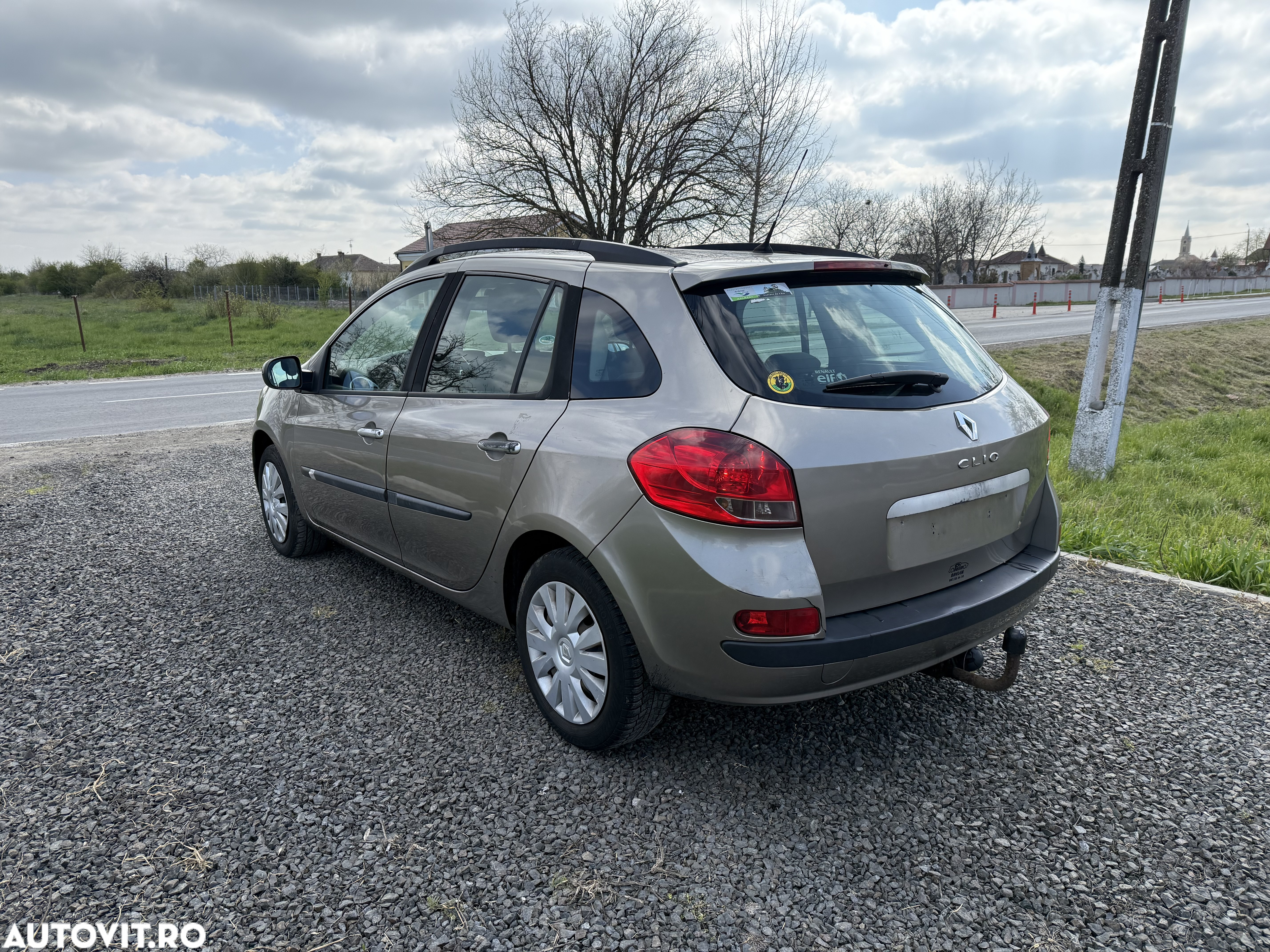 Renault Clio 1.5 dCi 85 FAP Grandtour Dynamique - 8