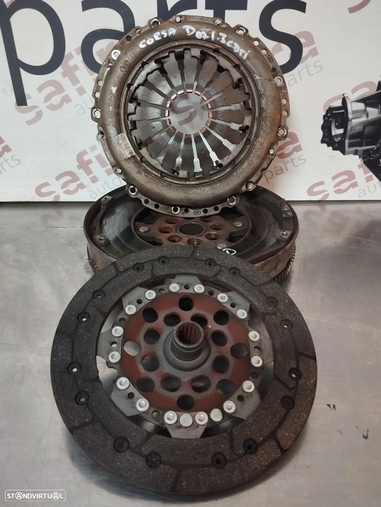 VOLANTE BIMASSA COM EMBRAIAGEM OPEL CORSA C / D 1.3CDTI - 8