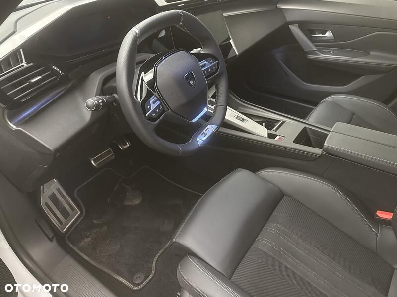 Peugeot 408 1.2 PureTech mHEV GT S&S e-DCS6 - 10