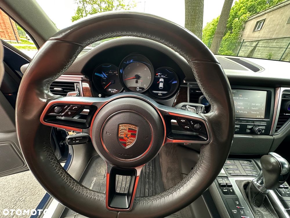 Porsche Macan - 25