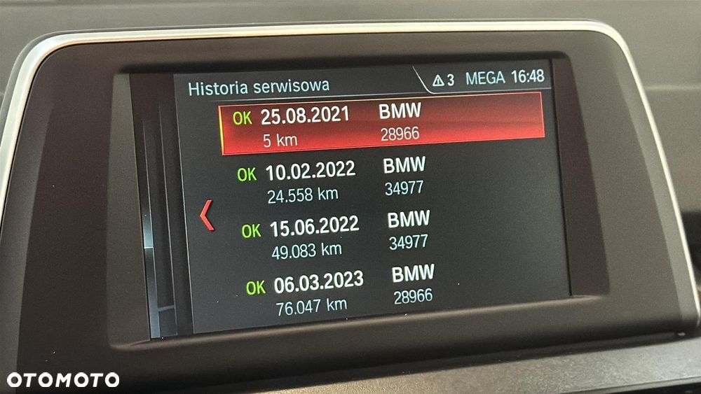 BMW Seria 2 218d - 26