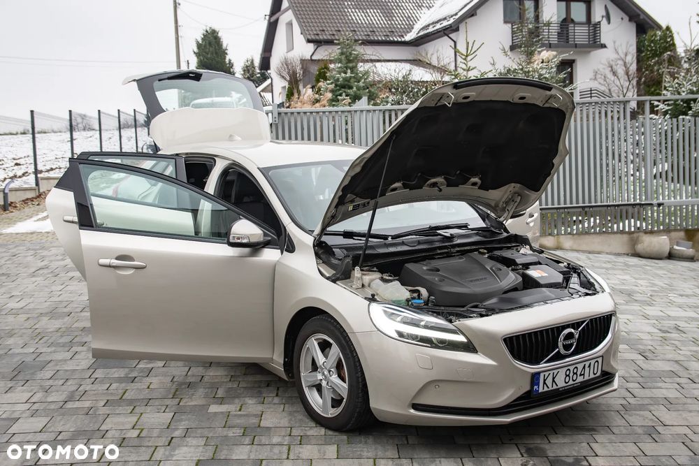 Volvo V40 D2 Kinetic - 40