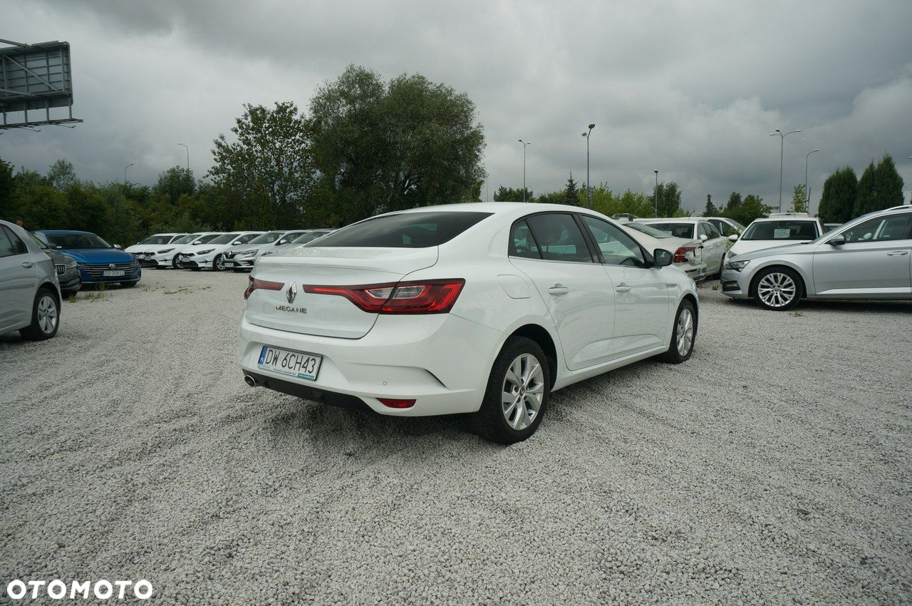 Renault Megane 1.5 Blue dCi Limited - 6