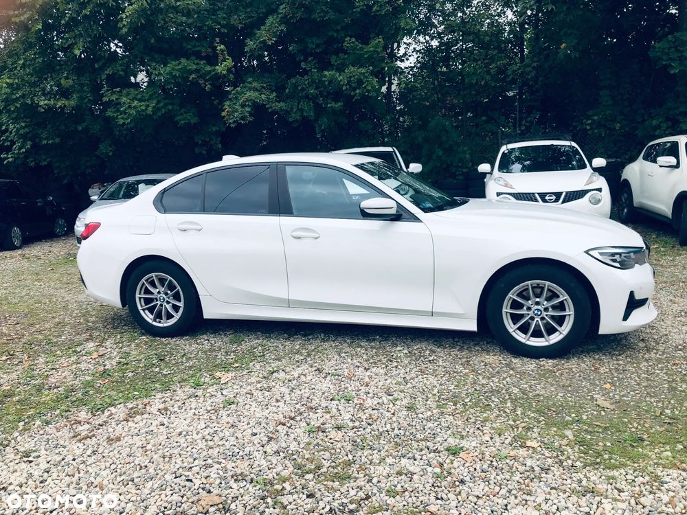 BMW Seria 3 318d Business Edition - 4