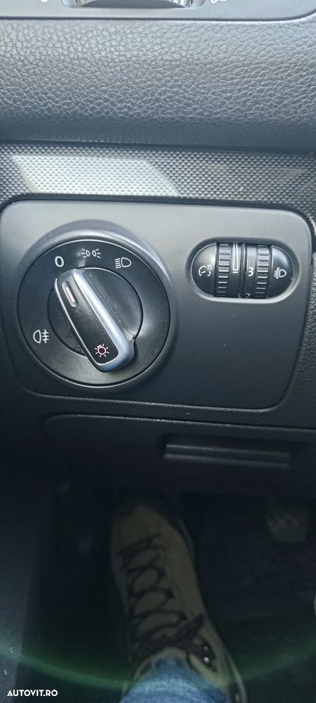 Volkswagen Golf 2.0 TDI DPF Trendline - 10